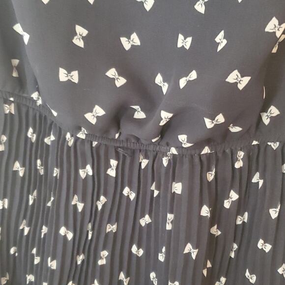 As U Wish Bow Tie Dress, Small - Picture 5 of 7